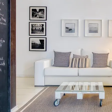 New! Lovely Family Apartment-2